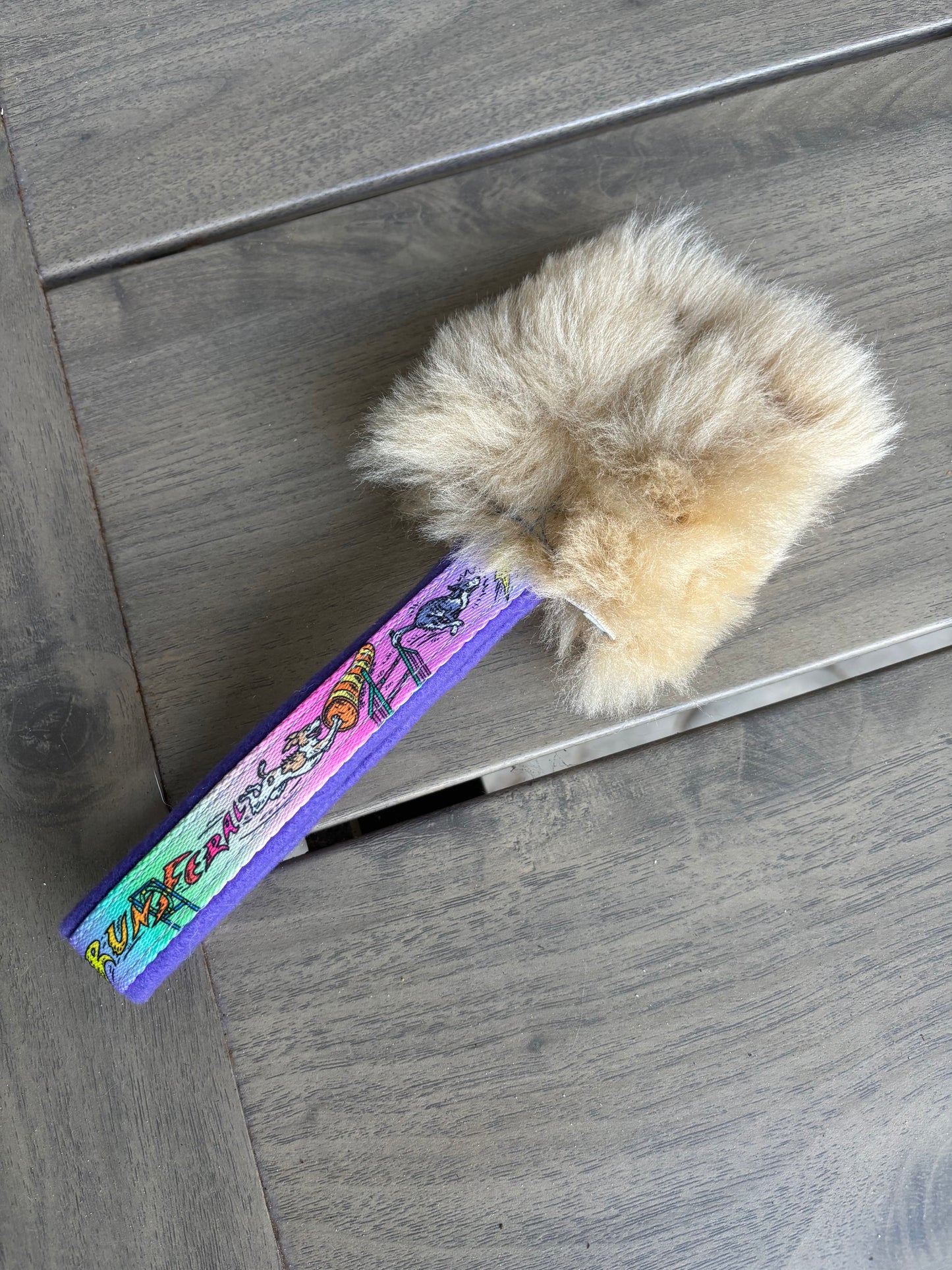 Itzy Sheepy Tug