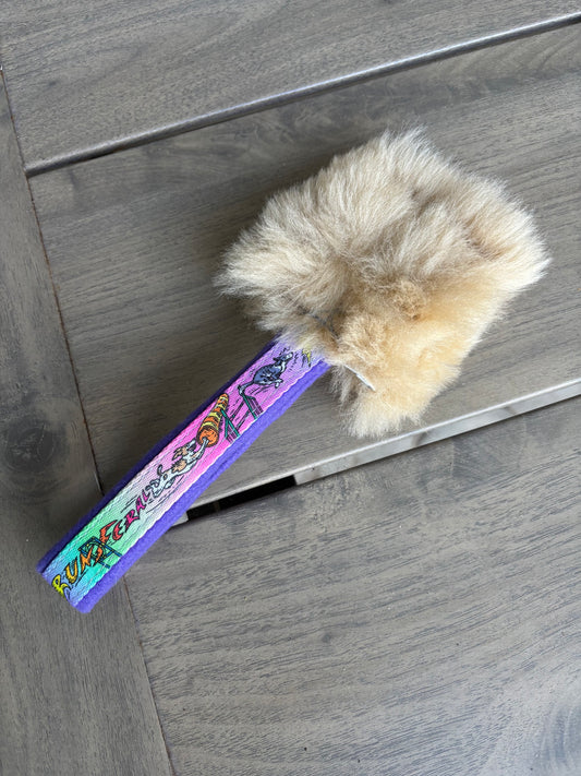 Itzy Sheepy Tug