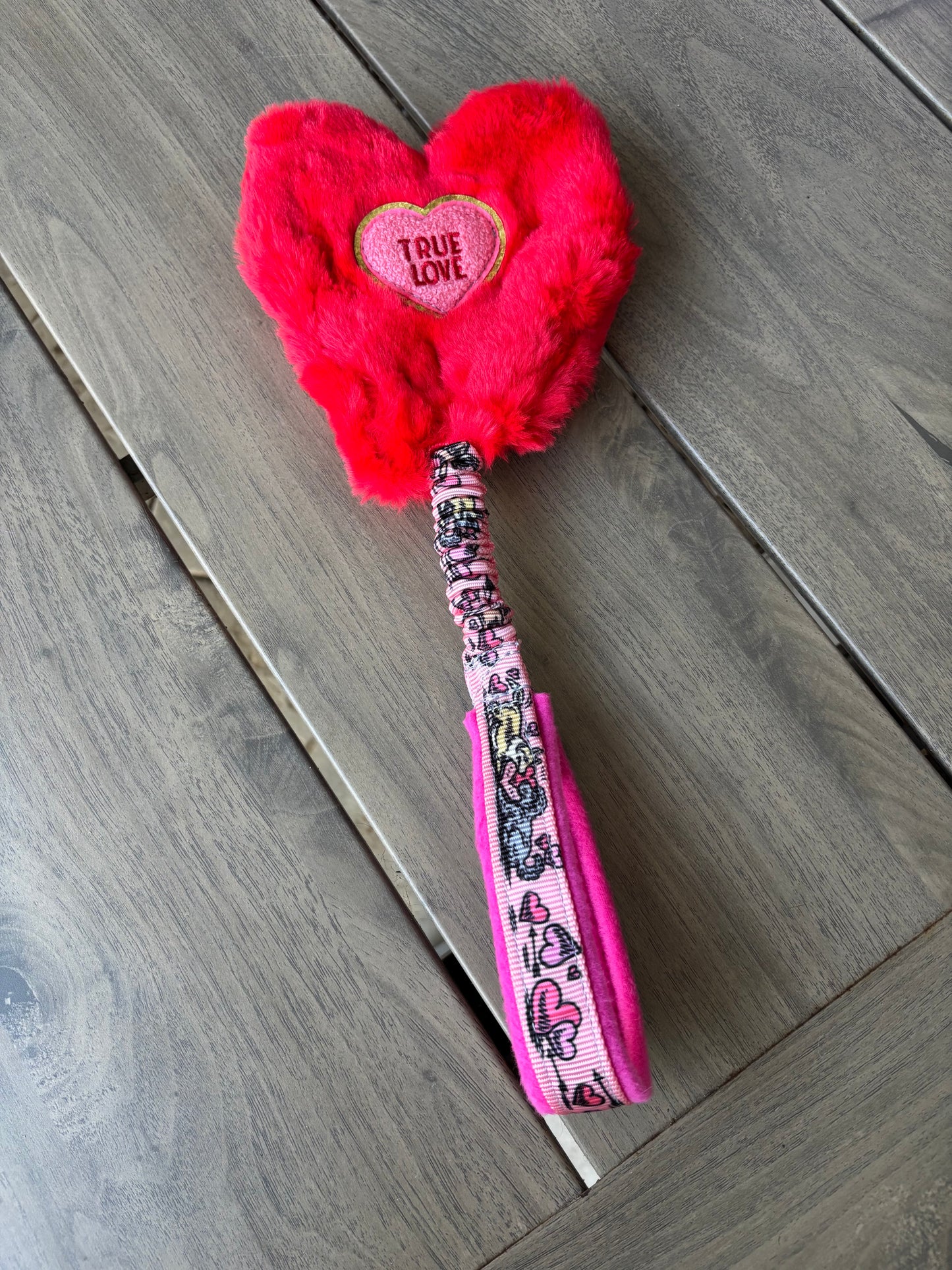 Valentine Faux Fur Tugs w Crackle