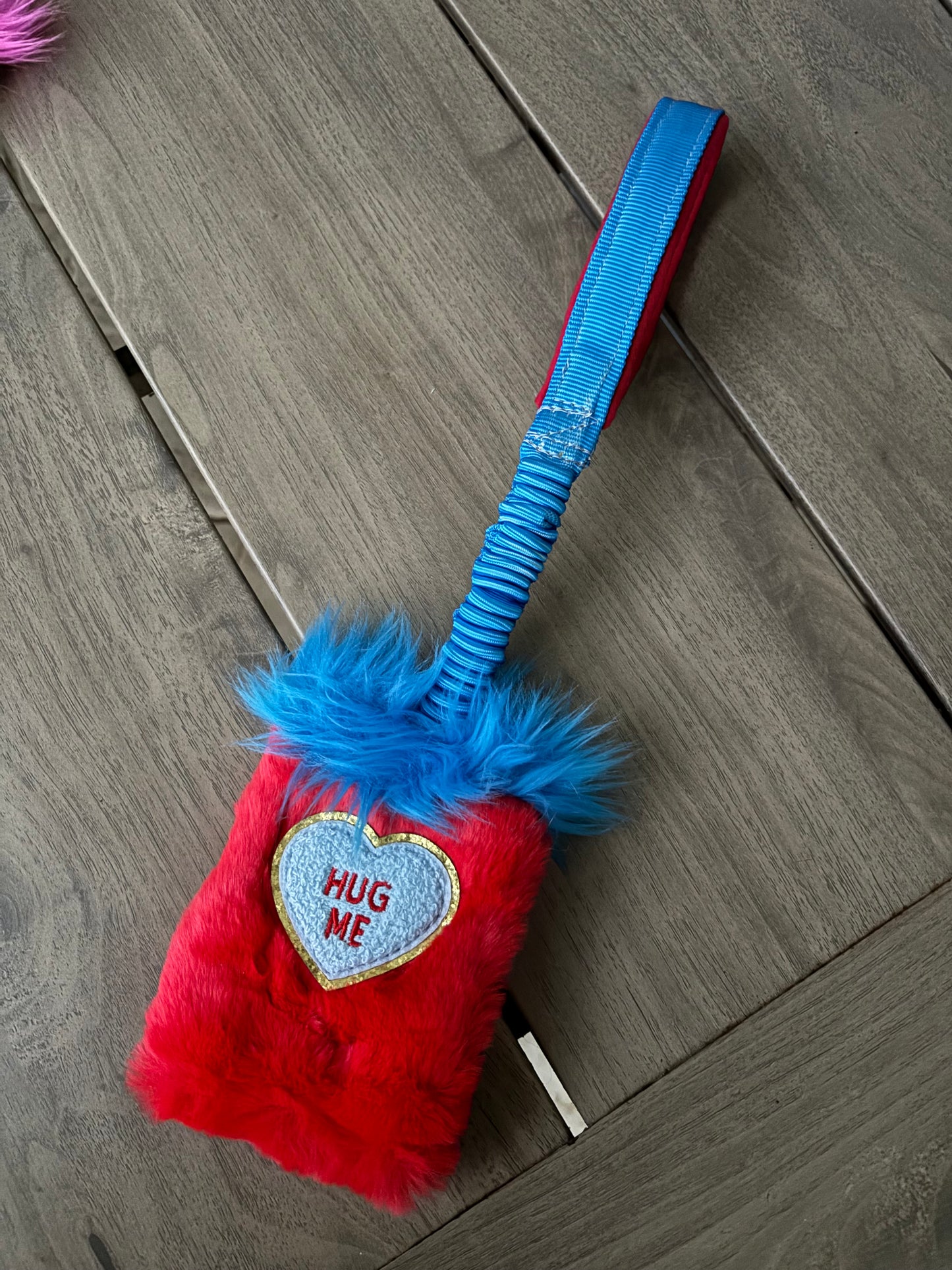 Valentine Faux Fur Tugs w Crackle