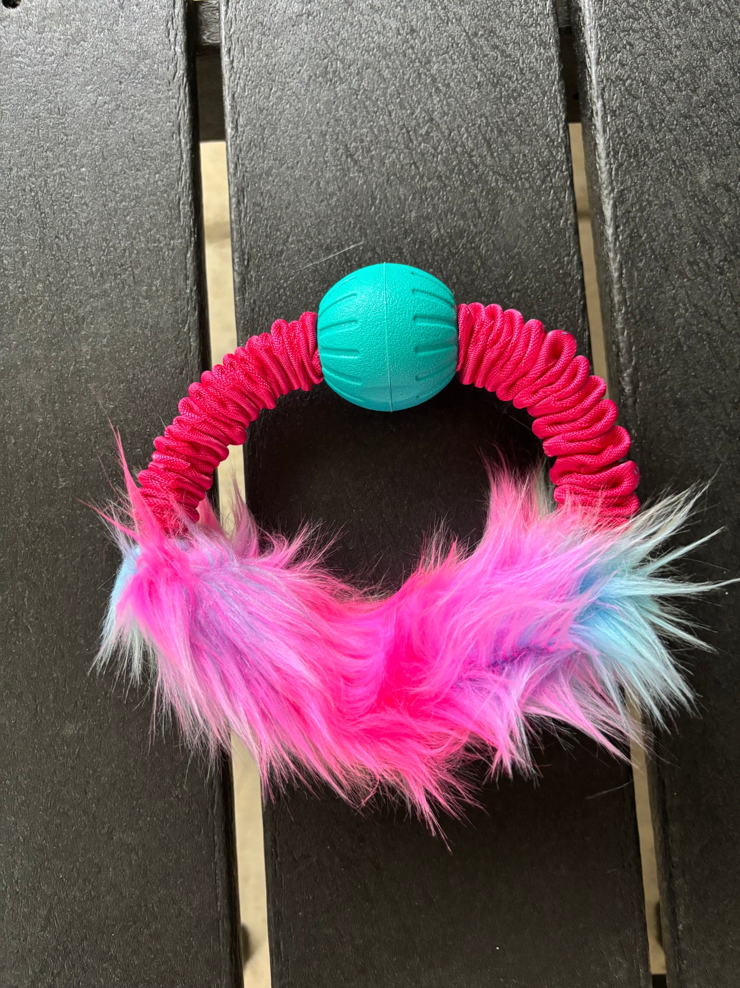Sm Foam Ball Circle w Faux Fur