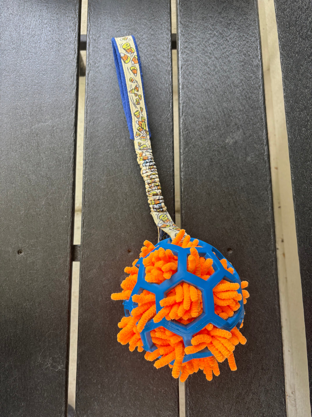 Seasonal Nubby Holee Roller Bungee